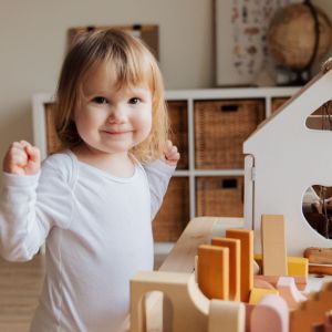 Olivia kann sogar schon laufen!
